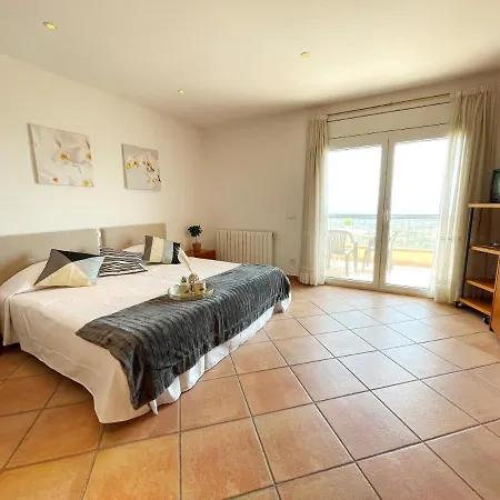 Ibiza 6 * Roses